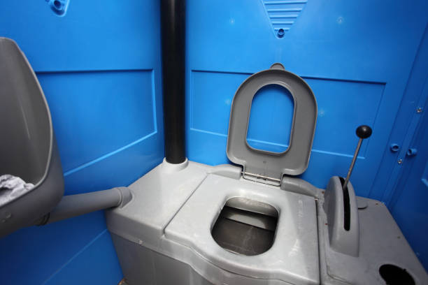 Best Portable restroom trailer rental  in Gretna, FL